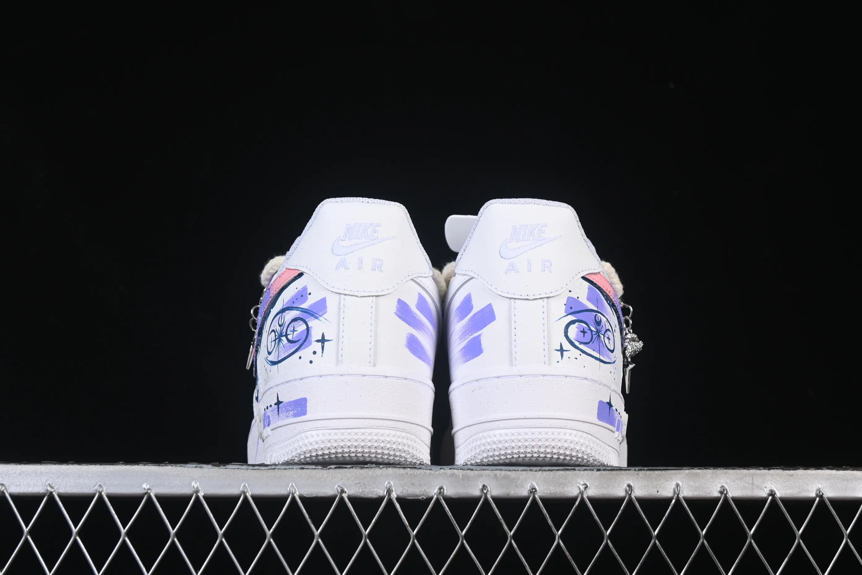 All categories Nk Air Force 1 Air Force series Nk Air Force 1 Low Air Force low-top Nike Air Force 1'07 Low "Cancer" Hand-painted graffiti twelve constellations series Cancer Air Force One low-top casual sneakers 622-722